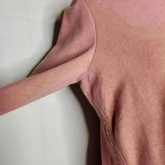 d&Co. Denim + Company pink long sleeve studded top size XXS - Picture 6 of 7